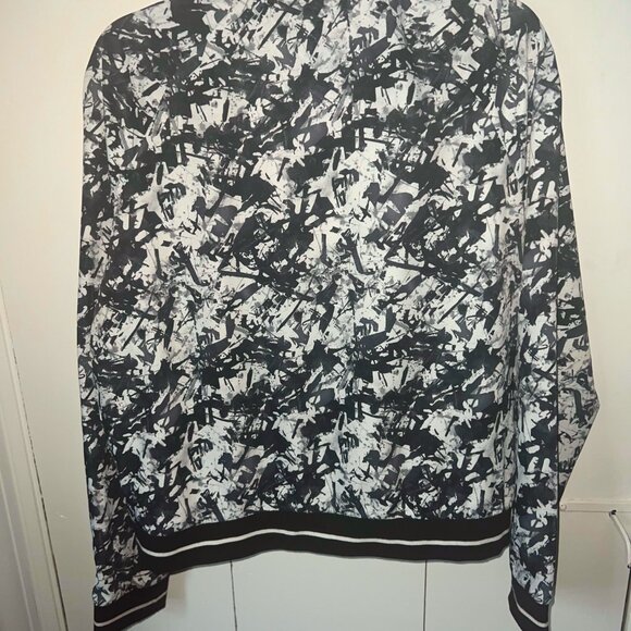 Madden NYC Women's Lightweight Bomber Jacket, size XL. - Picture 3 of 5